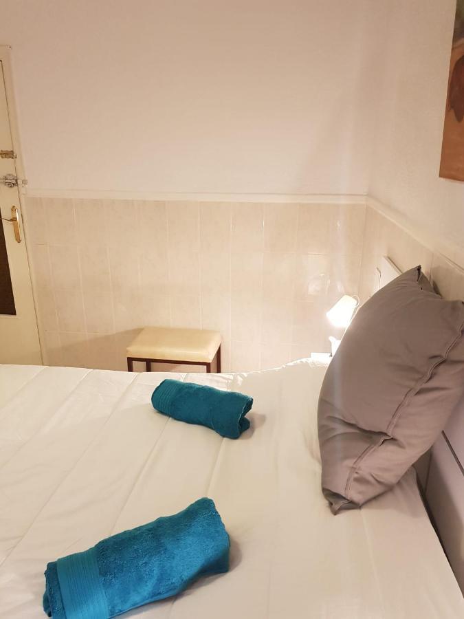 Wish Suite Dolores Leon De Triana Seville Exterior photo